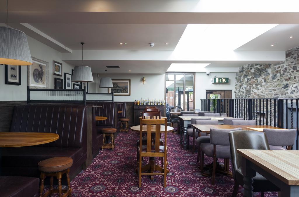 The White Hart Hotel Wetherspoon Okehampton Eksteriør bilde